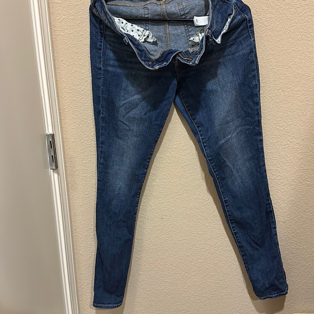 Dark wash straight leg jeans